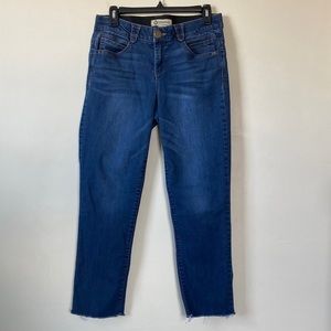 Democracy “Ab”solution straight leg jeans size 6